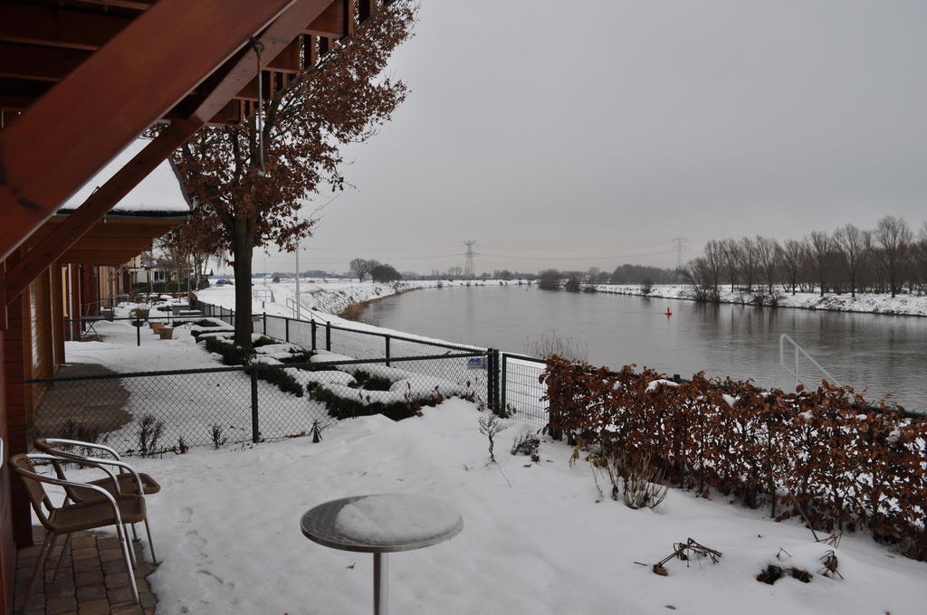 Thuiskomen, Genieten Aan Het Water Maaseik Room photo