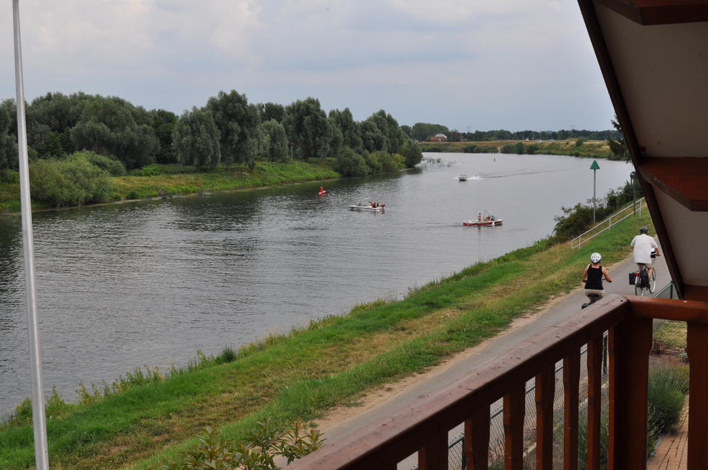 Thuiskomen, Genieten Aan Het Water Villa Maaseik Room photo